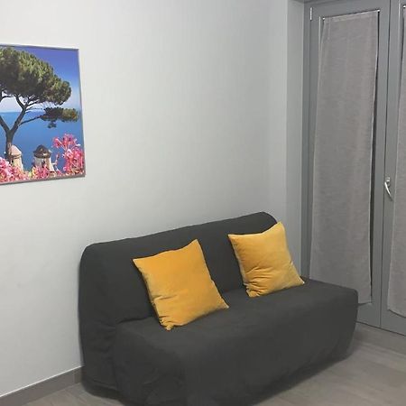 Aa Residence - Free Private Parking Сарно Екстериор снимка