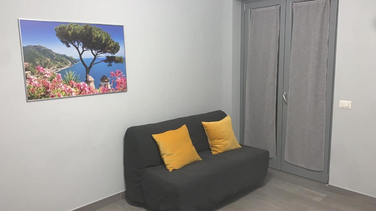 Aa Residence - Free Private Parking Сарно Екстериор снимка